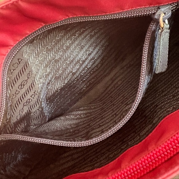 Prada Nylon Tote FINAL PRICE - Picture 8 of 15